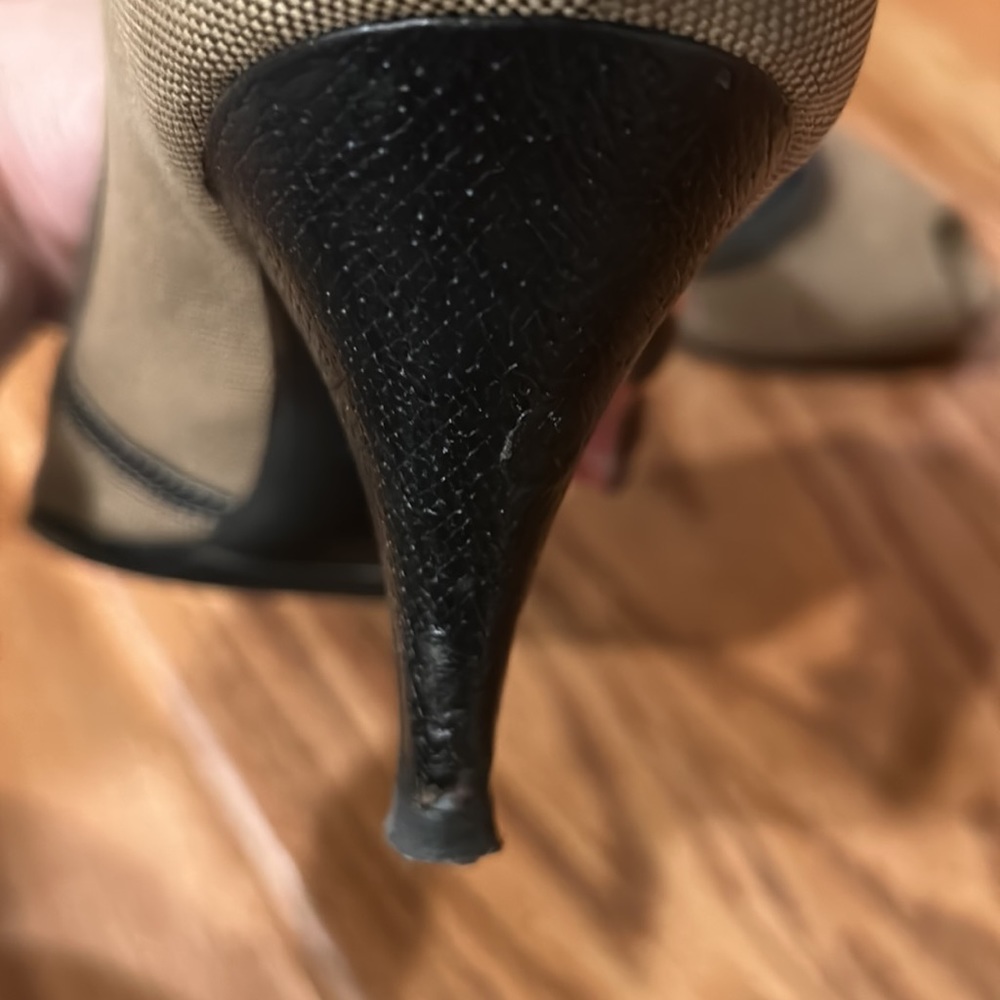 Prada shoes/ size 37/ gray/ made in Italy - Picture 4 of 9